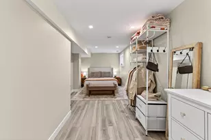 1715 W Balmoral Ave, Chicago, IL 60640 - Photo 33