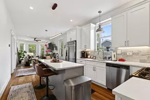 1715 W Balmoral Ave, Chicago, IL 60640 - Photo 17