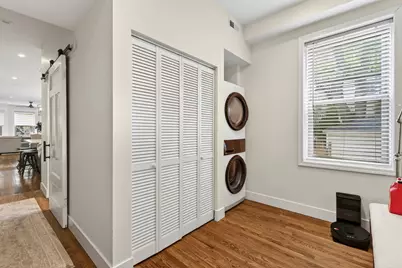 1715 W Balmoral Avenue, Chicago, IL 60640 - Photo 11