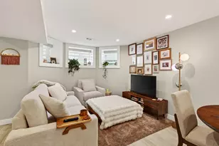 1715 W Balmoral Ave, Chicago, IL 60640 - Photo 27