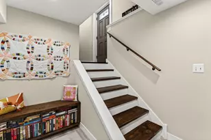 1715 W Balmoral Ave, Chicago, IL 60640 - Photo 25