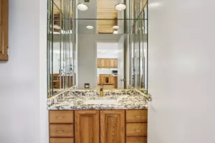 2019 E Avon Ln, Arlington Heights, IL 60004 - Photo 27