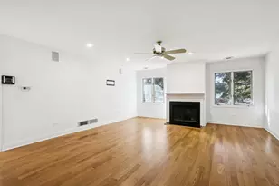 2019 E Avon Ln, Arlington Heights, IL 60004 - Photo 31