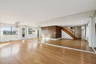 2019 E Avon Ln, Arlington Heights, IL 60004 - Photo 7