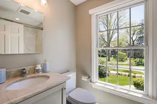 348 E Woodland Rd, Lake Bluff, IL 60044 - Photo 17