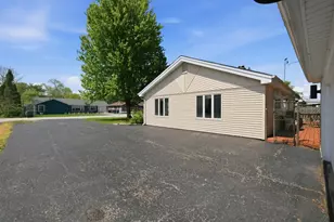 11649 S Nagle Ave, Worth, IL 60482 - Photo 33