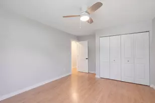 11649 S Nagle Ave, Worth, IL 60482 - Photo 23