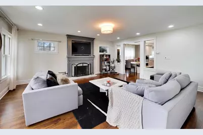 274 N Oak Street, Elmhurst, IL 60126 - Photo 3