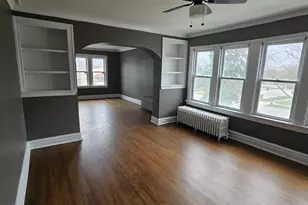 2626 W 96th Pl, Evergreen Park, IL 60805 - Photo 5