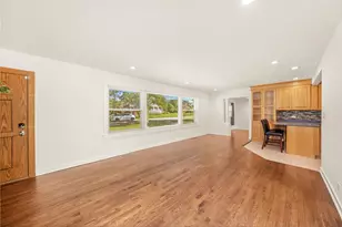 1621 S Crescent Ave, Park Ridge, IL 60068 - Photo 3