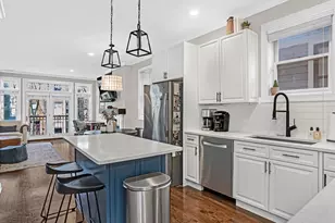 1131 W Wolfram St, Chicago, IL 60657 - Photo 7