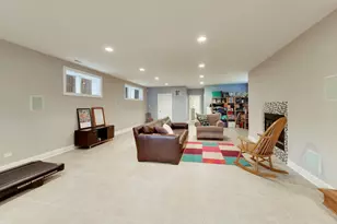 5404 W Leland Ave, Chicago, IL 60630 - Photo 35