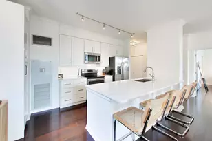 421 W Huron St, Chicago, IL 60654 - Photo 7