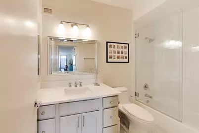 421 W Huron Street #604, Chicago, IL 60654 - Photo 15