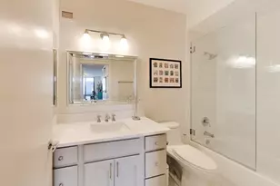 421 W Huron St, Chicago, IL 60654 - Photo 15
