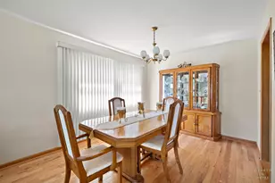 632 Polynesian Dr, Des Plaines, IL 60016 - Photo 9