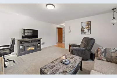 632 Polynesian Drive, Des Plaines, IL 60016 - Photo 23