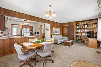 632 Polynesian Drive, Des Plaines, IL 60016 - Photo 11