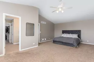 25018 Armstrong Ln, Plainfield, IL 60585 - Photo 9