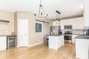 25018 Armstrong Ln, Plainfield, IL 60585 - Photo 3