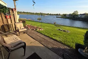 390 Springlake Ln, Aurora, IL 60504 - Photo 17
