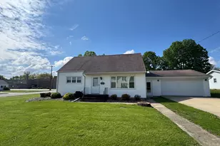 101 7th St, Mendota, IL 61342 - Photo 1
