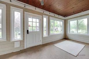 1027 St John St, Elgin, IL 60120 - Photo 15