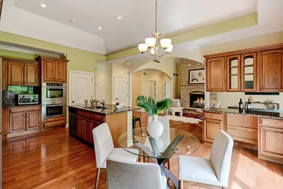 8827 Palisades Road, Burr Ridge, IL 60527 - Photo 11