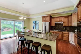 8827 Palisades Rd, Burr Ridge, IL 60527 - Photo 9