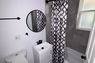 7240 S Cornell Ave, Chicago, IL 60649 - Photo 19