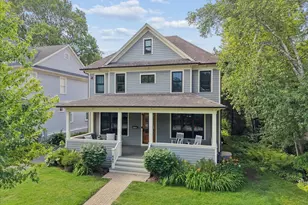 407 McKinley Ave, Libertyville, IL 60048 - Photo 1