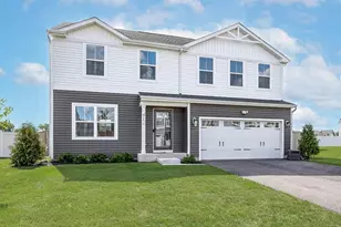 412 Biscayne Ln, Yorkville, IL 60560 - Photo 1
