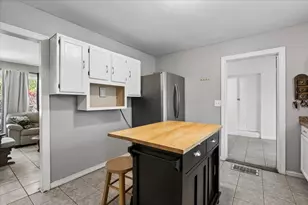 19762 W West Shore Dr, Mundelein, IL 60060 - Photo 7
