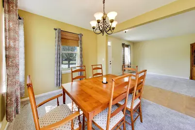 615 Paris Avenue, Oswego, IL 60543 - Photo 9