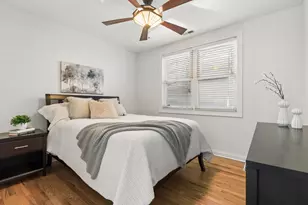 1152 W Roscoe St, Chicago, IL 60657 - Photo 11