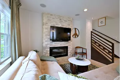 114 S Poplar Avenue, Elmhurst, IL 60126 - Photo 7