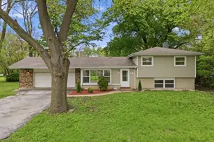 1218 174th St, Hazel Crest, IL 60429 - Photo 1