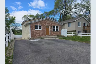 306 Brierhill Drive, Round Lake Park, IL 60073 - Photo 3
