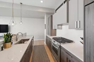 500 W Superior St, Chicago, IL 60654 - Photo 17