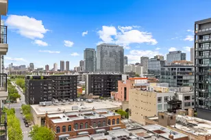 451 W Huron St, Chicago, IL 60654 - Photo 13