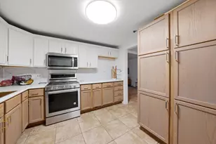 277 W Raye Dr, Chicago Heights, IL 60411 - Photo 15