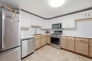 277 W Raye Dr, Chicago Heights, IL 60411 - Photo 13