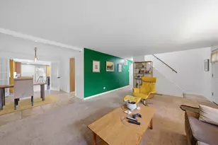 277 W Raye Dr, Chicago Heights, IL 60411 - Photo 3