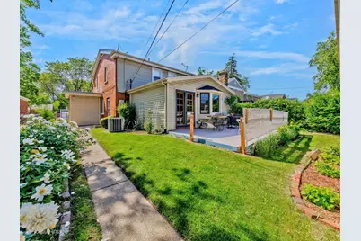 8517 N Crawford Avenue, Skokie, IL 60076 - Photo 21
