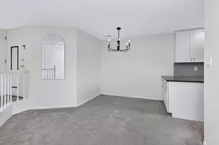 1715 Lakecliffe Dr, Wheaton, IL 60189 - Photo 7