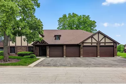 1715 Lakecliffe Drive #B, Wheaton, IL 60189 - Photo 1
