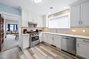 2524 Oak Park Ave, Berwyn, IL 60402 - Photo 5