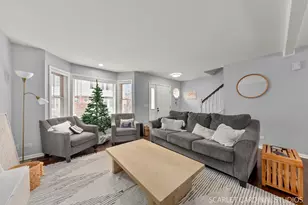 863 College Ave, Wheaton, IL 60187 - Photo 3