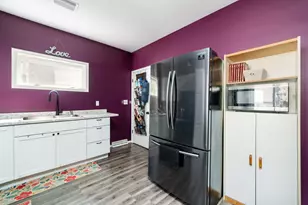 519 W 8th St, Dixon, IL 61021 - Photo 11