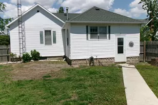 305 W Thomas St, Martinton, IL 60951 - Photo 7